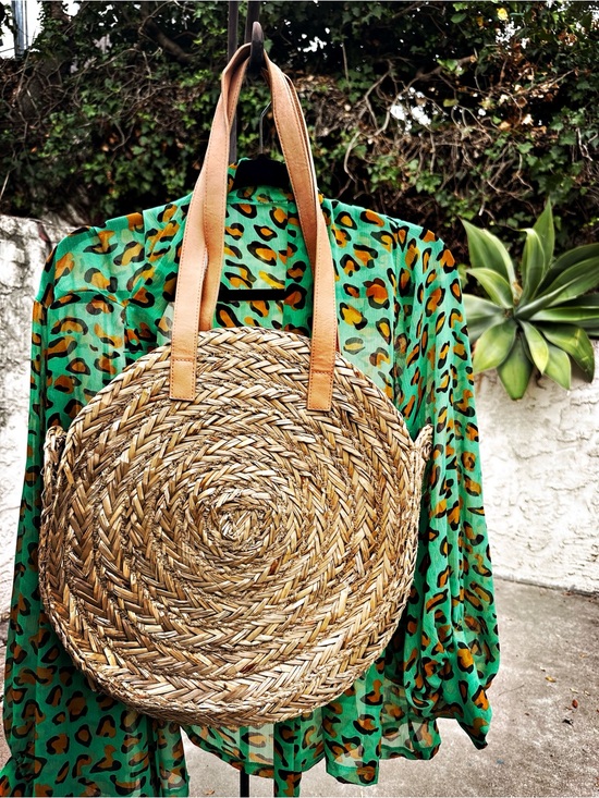 Universal Thread Handbags - Round Woven Beach Tote Bag